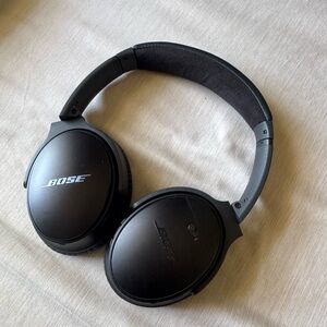 Bose Over-Ear Black Headphones